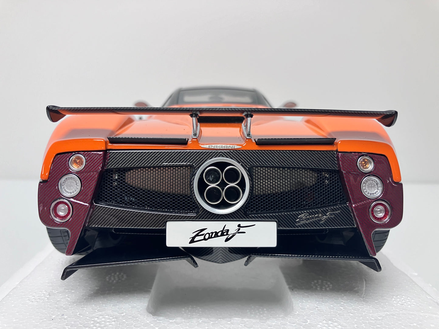 Pagani Zonda F Arancio St. Tropez 1/18 Almost Real