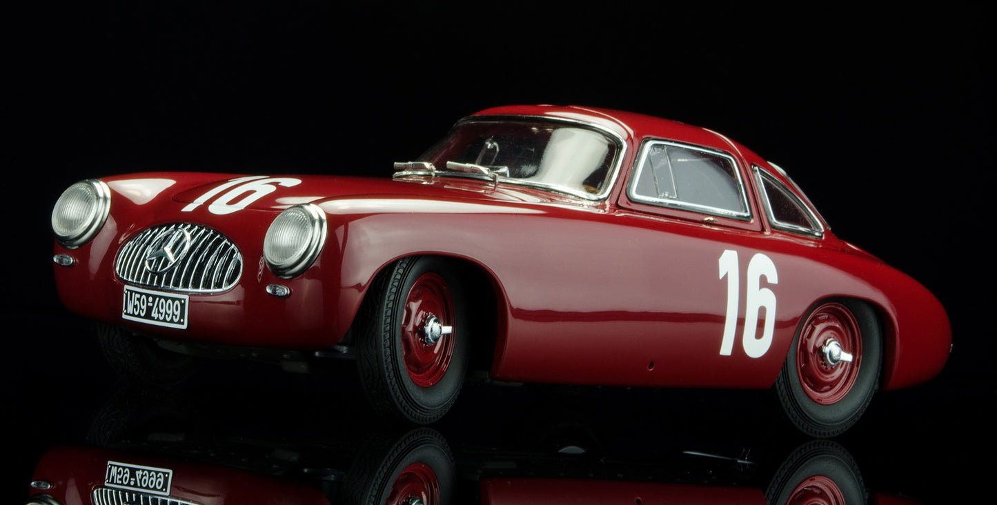 Mercedes-Benz 300 SL (W194) Grand Prix of Bern 1952, #16 Caracciola 1/18 CMC M-160