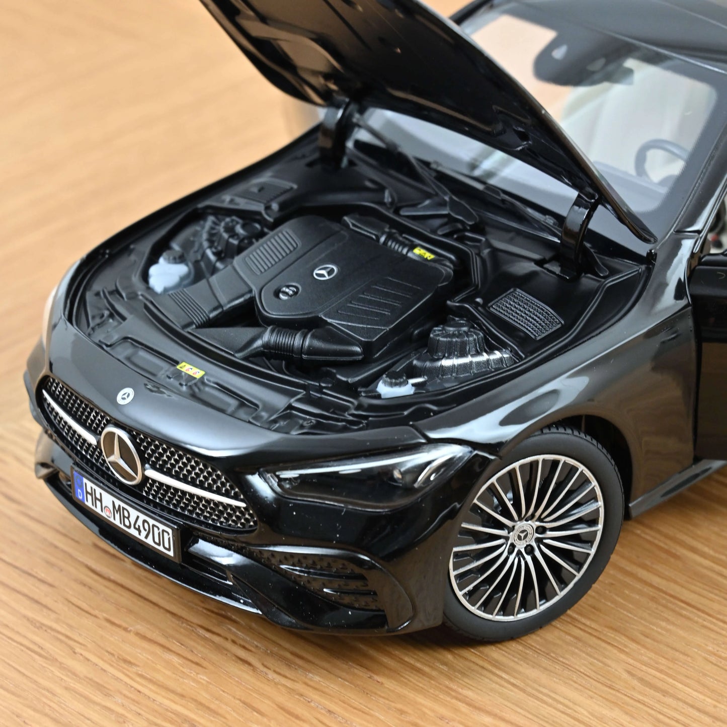 Mercedes-Benz Cle Coupe obsidian black 1/18 Norev