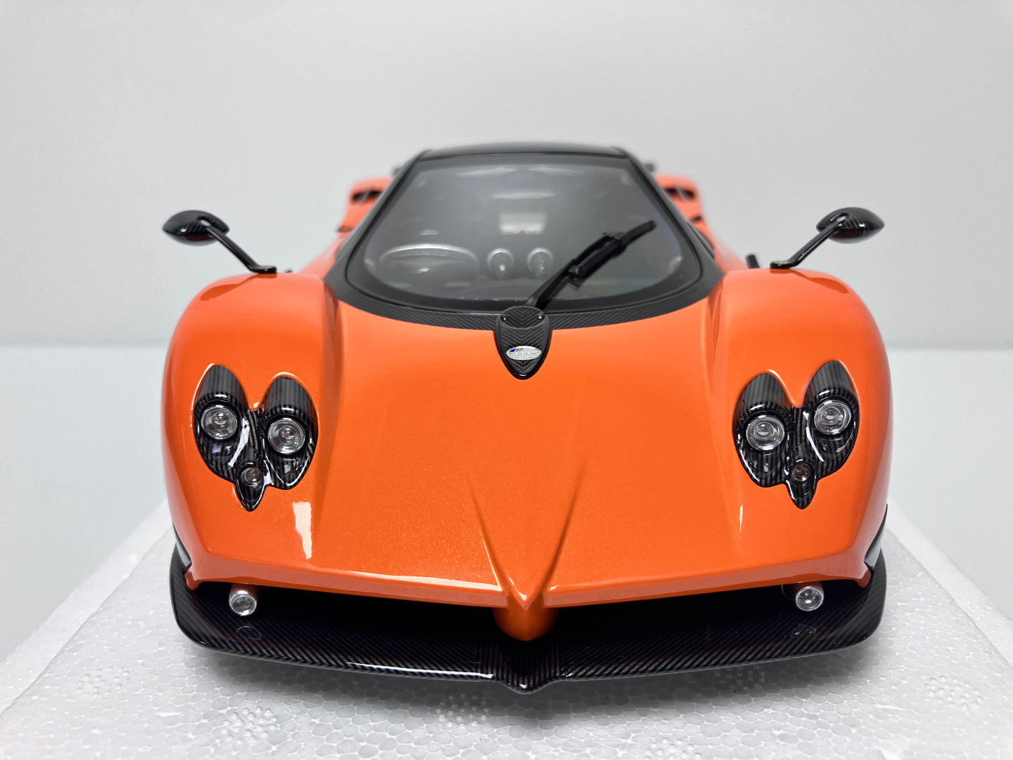 Pagani Zonda F Arancio St. Tropez 1/18 Almost Real