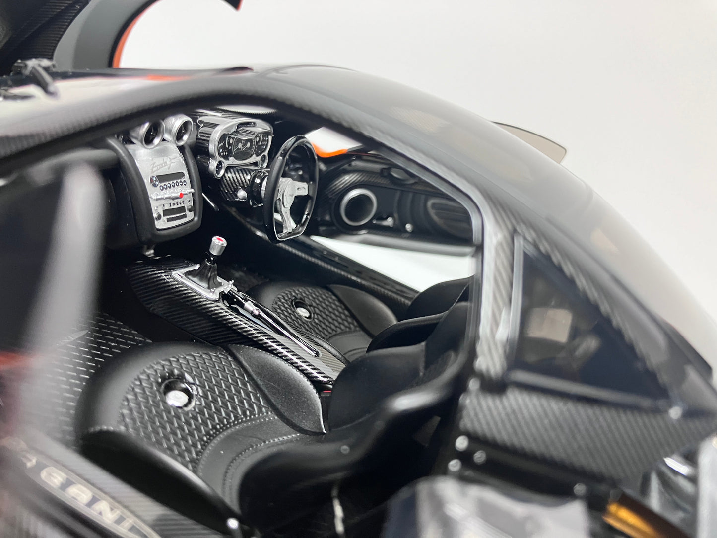 Pagani Zonda F Arancio St. Tropez 1/18 Almost Real