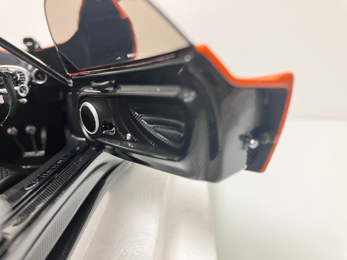 Pagani Zonda F Arancio St. Tropez 1/18 Almost Real