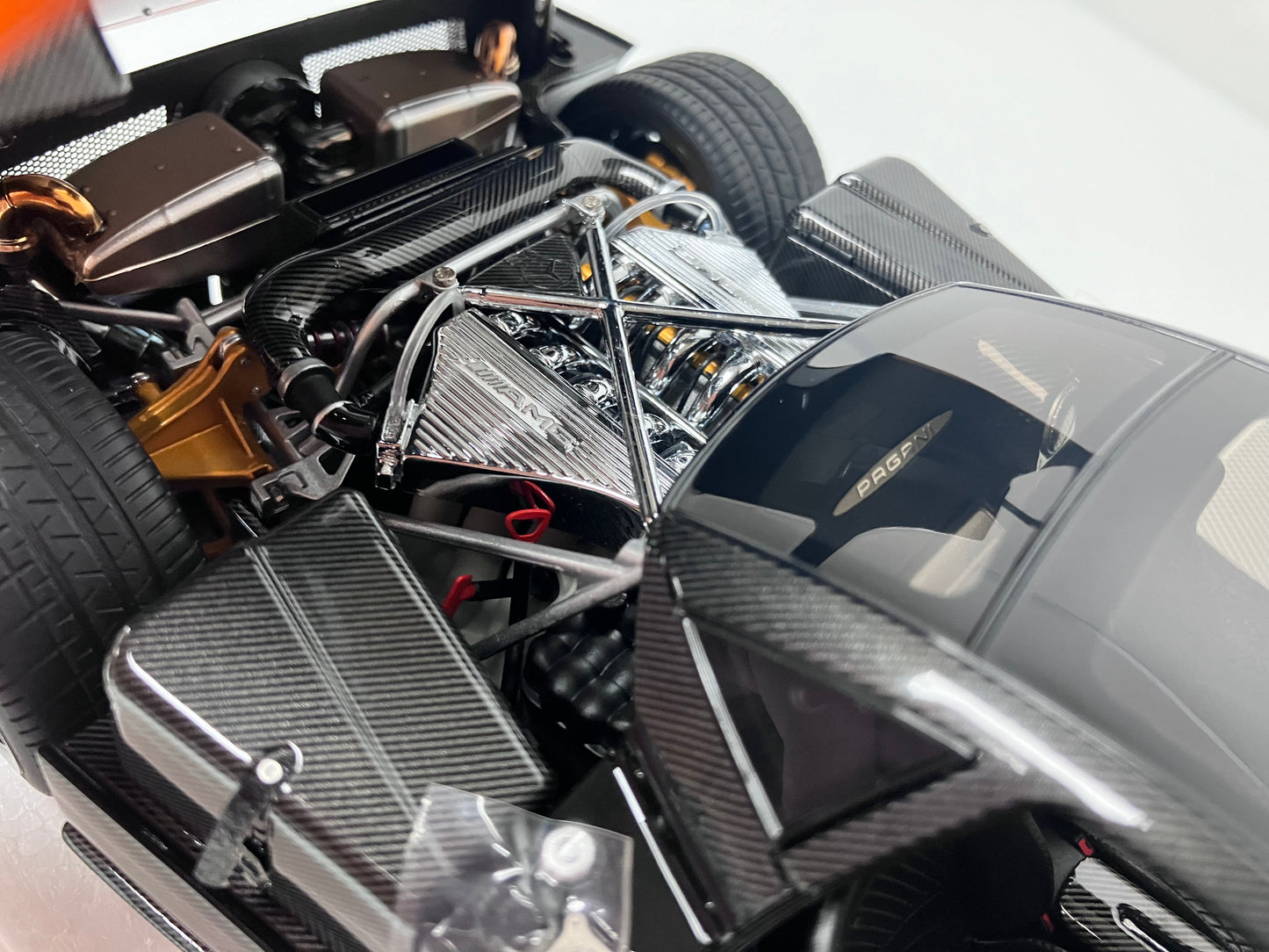 Pagani Zonda F Arancio St. Tropez 1/18 Almost Real