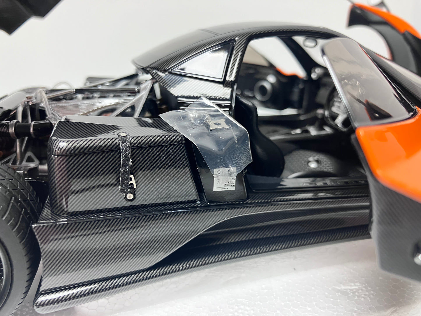 Pagani Zonda F Arancio St. Tropez 1/18 Almost Real
