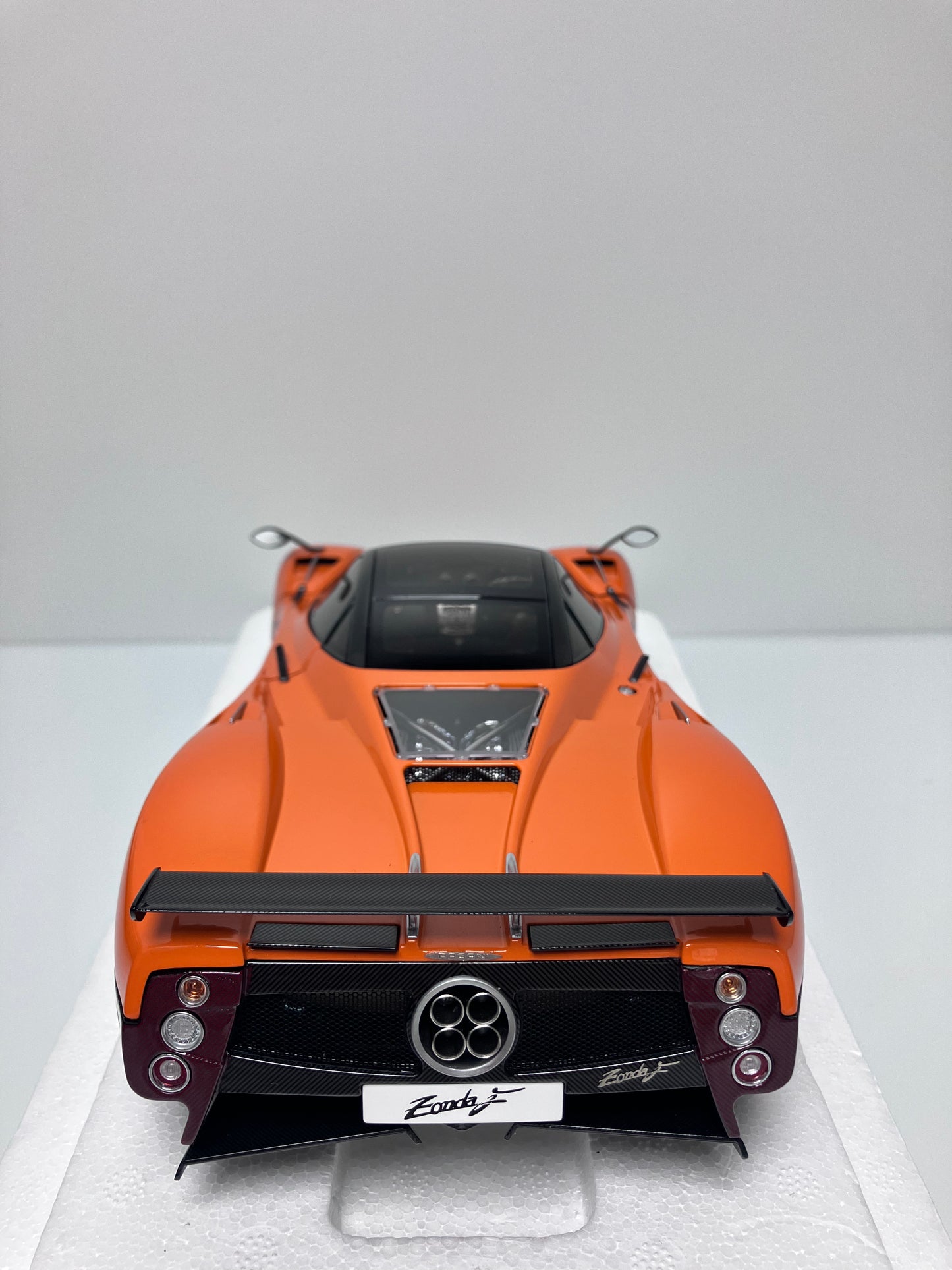 Pagani Zonda F Arancio St. Tropez 1/18 Almost Real