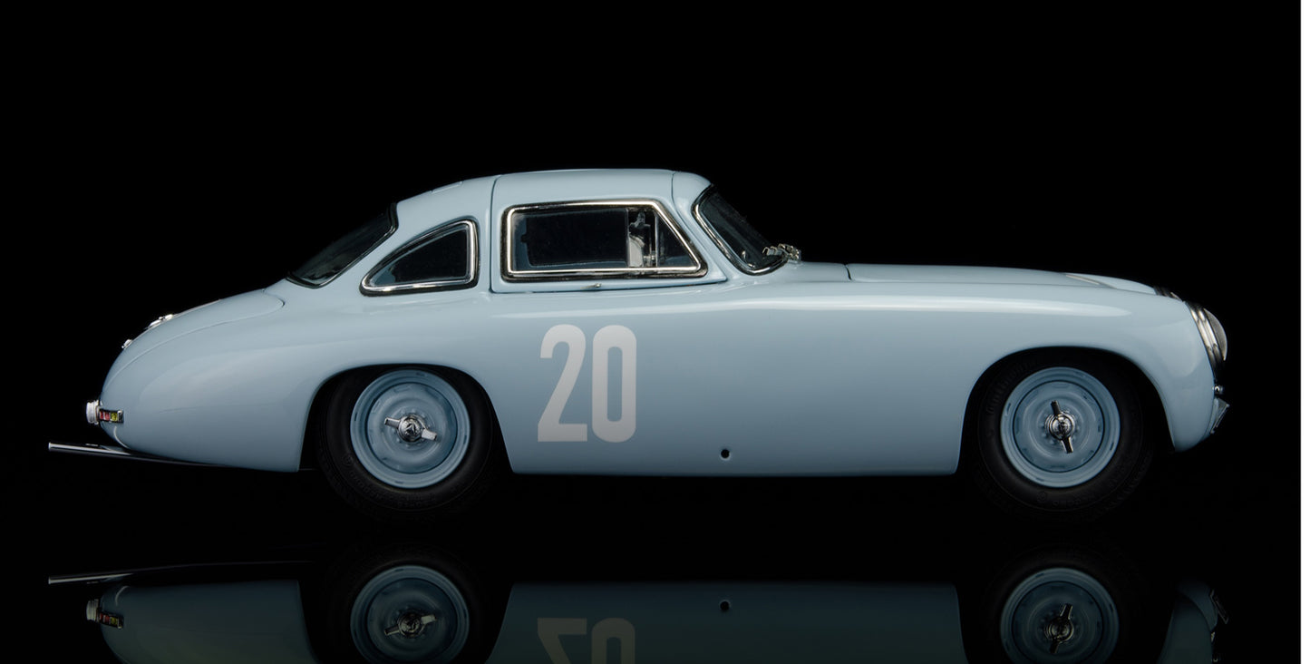 Mercedes-Benz 300 SL (W194) Grand Prix of Bern, 1952 #20 blue 1/18 CMC M-159