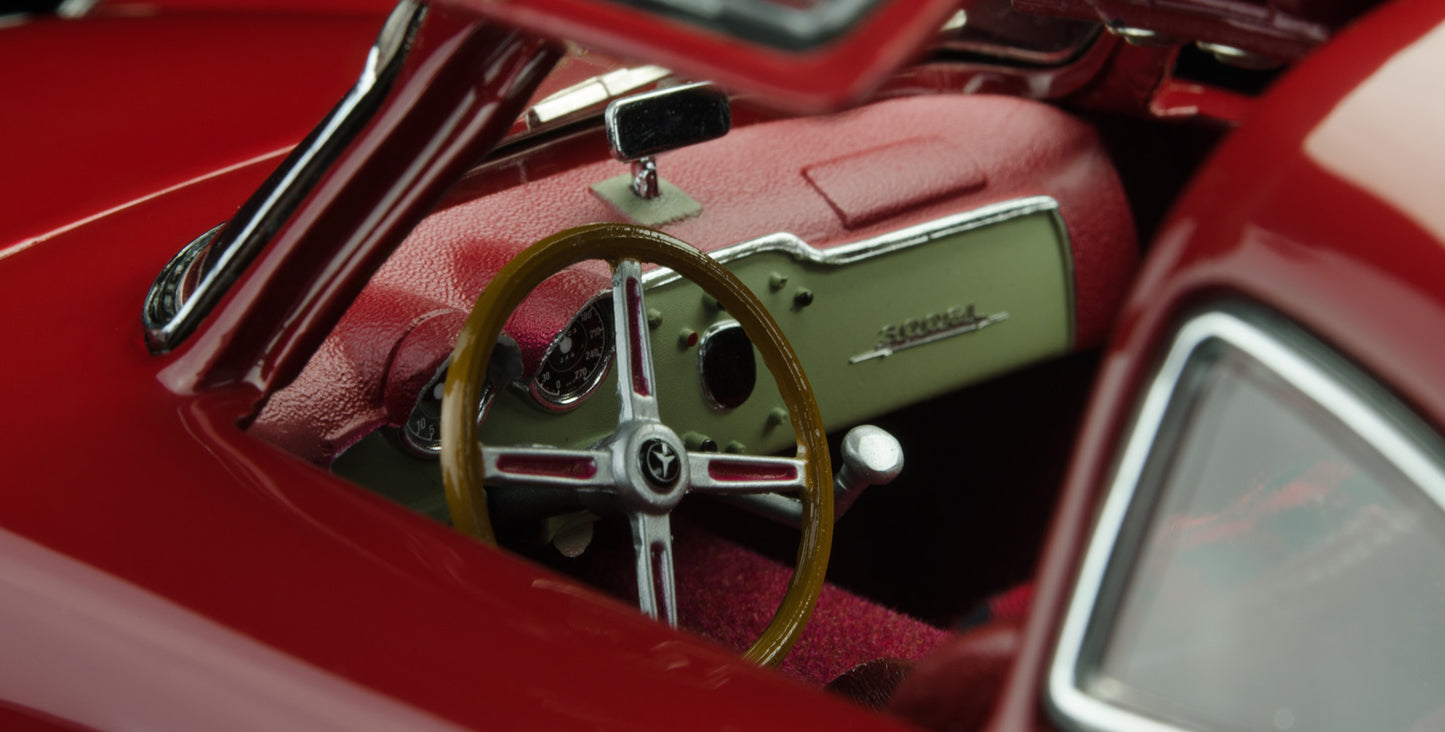 Mercedes-Benz 300 SL (W194) Grand Prix of Bern 1952, #16 Caracciola 1/18 CMC M-160