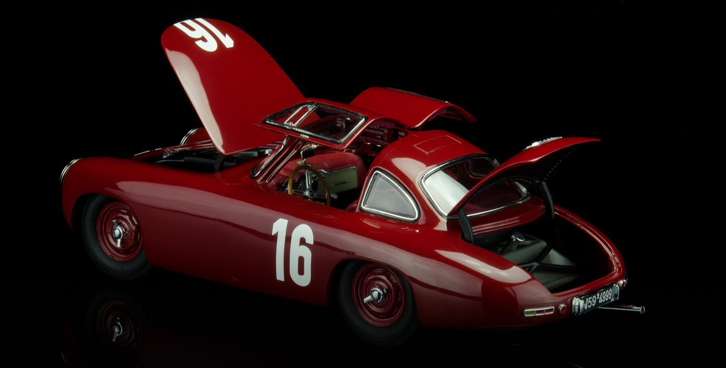 Mercedes-Benz 300 SL (W194) Grand Prix of Bern 1952, #16 Caracciola 1/18 CMC M-160