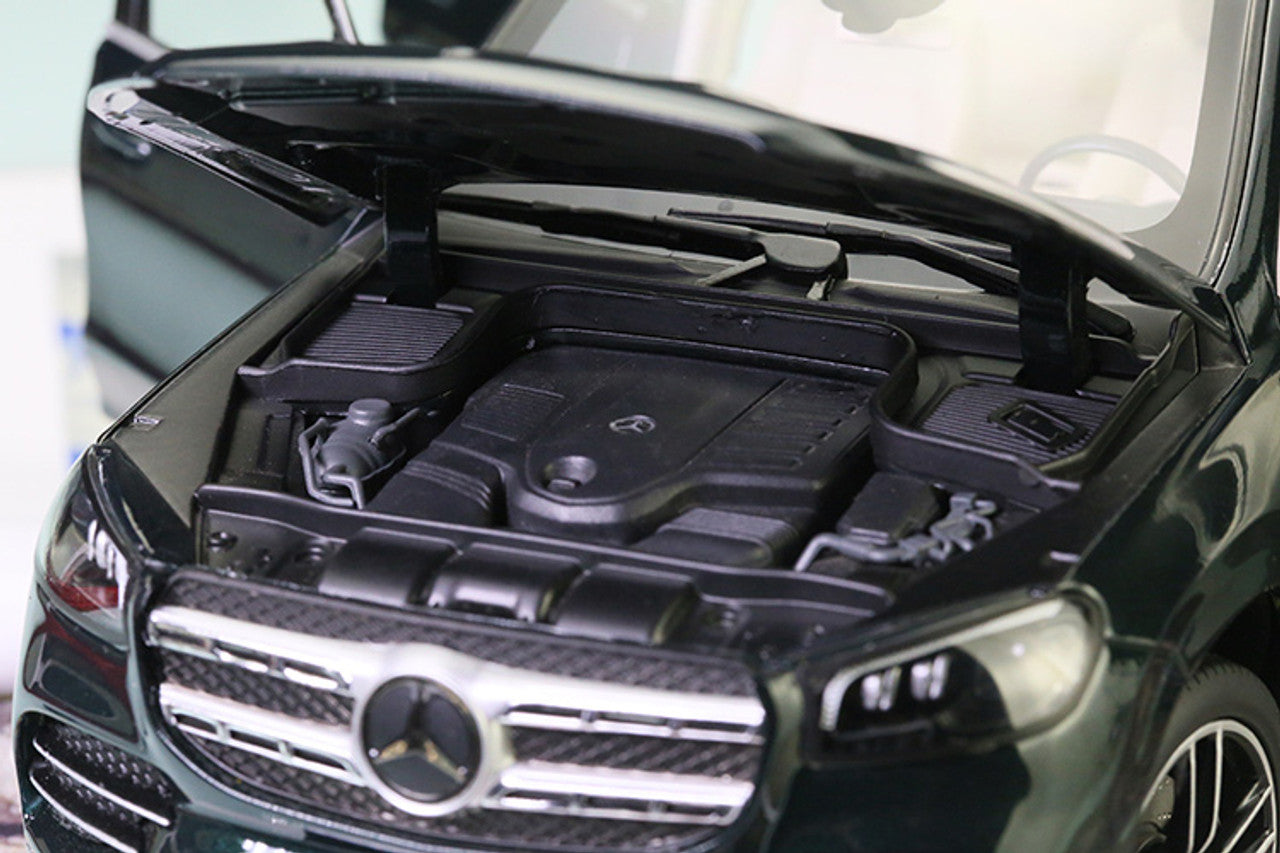 Mercedes-Benz GLS-Klasse 1/18 Jadi Dealer Edition