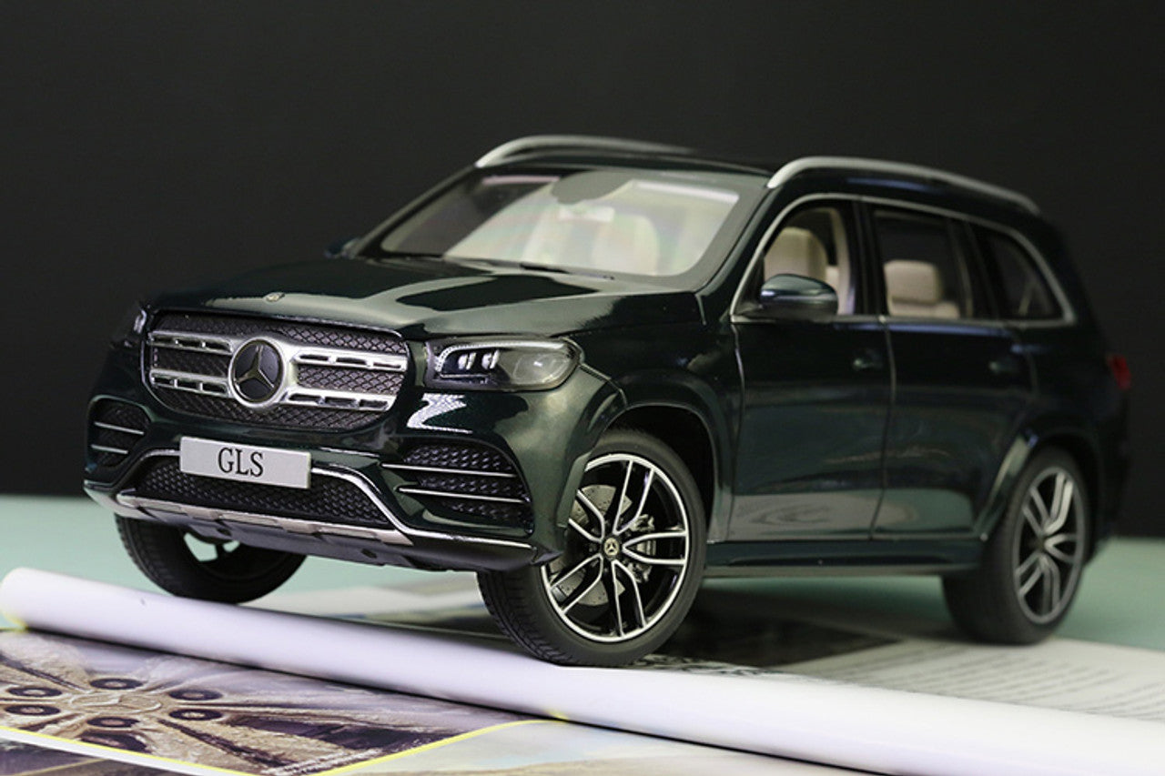 Mercedes-Benz GLS-Klasse 1/18 Jadi Dealer Edition