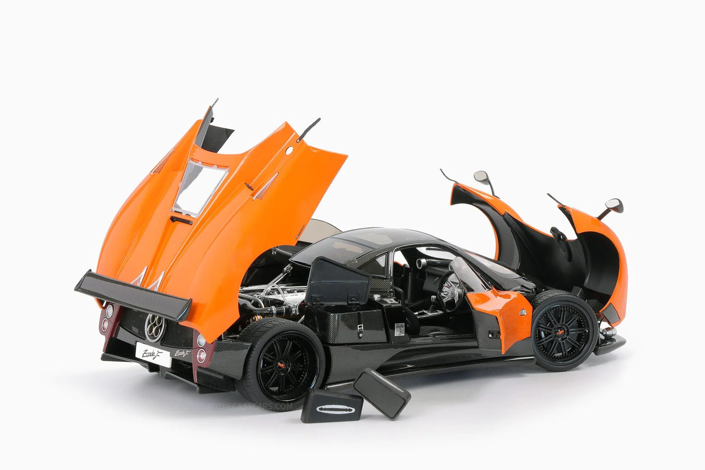 Pagani Zonda F Arancio St. Tropez 1/18 Almost Real