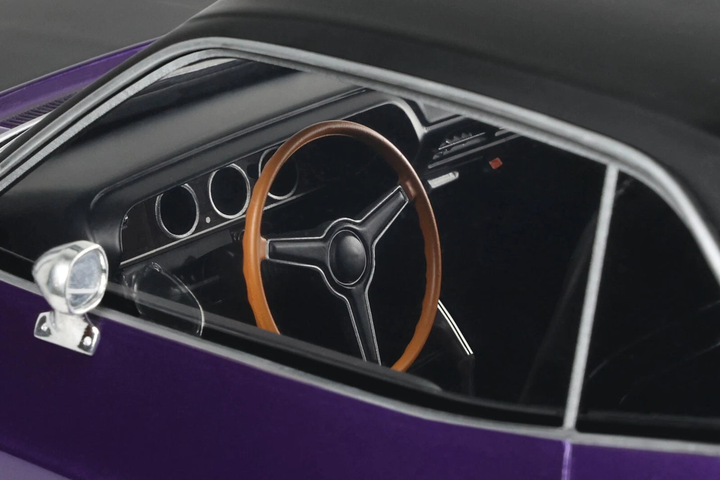 Dodge Challenger R/T Plum Crazy 1970 G083